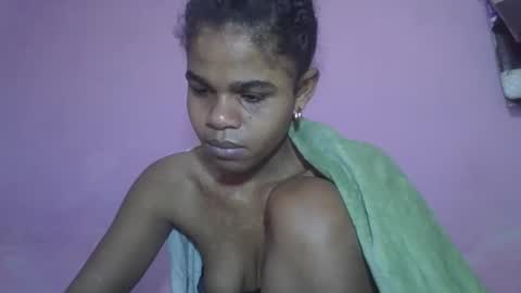 Snapshot of delphineee chatting on 05/17/26, 05:38 delphine online show from 05/17/26, 05:38