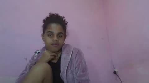 Snapshot of delphineee chatting on 05/29/26, 04:49 delphine online show from 05/29/26, 04:49