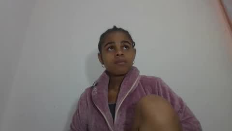 Snapshot of delphineee chatting on 06/01/26, 12:51 delphine online show from 06/01/26, 12:51