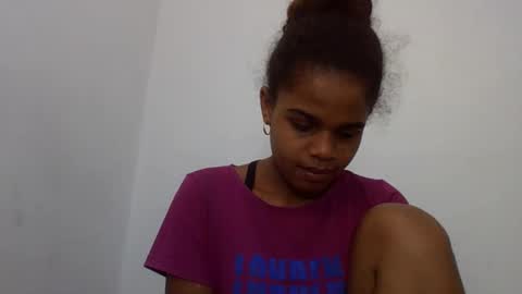 Snapshot of delphineee chatting on 06/05/26, 07:14 delphine online show from 06/05/26, 07:14