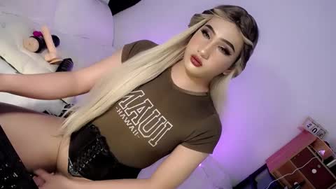 Chesca online show from 01/15/25, 03:07