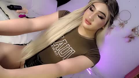 Chesca online show from 01/25/25, 02:03