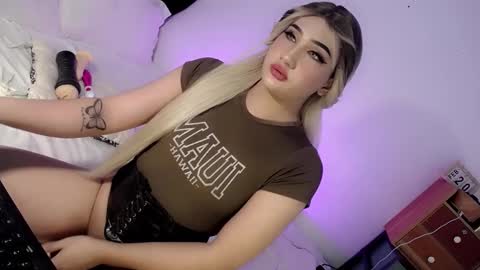 Chesca online show from 02/20/25, 03:41