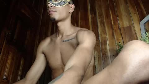 Snapshot of demarcous_nm chatting on 10/17/25, 08:33 D.C online show from 10/17/25, 08:33