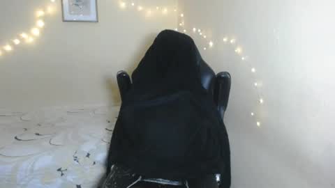 Demeter Salviati online show from 02/09/25, 03:11
