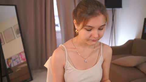 Hi my name is Sari nice to see you in my Room online show from 06/30/26, 04:13