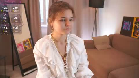 Hi my name is Sari nice to see you in my Room online show from 07/15/26, 05:56