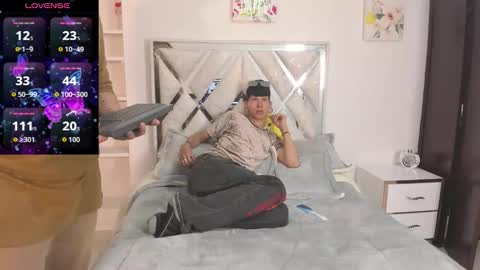 Demian and Salvatore online show from 09/27/25, 11:04