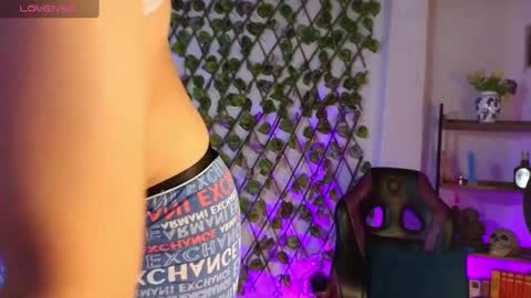 DEMI online show from 03/08/25, 10:34