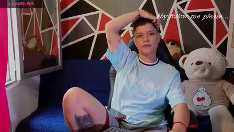 Snapshot of demimoore222 chatting on 11/25/25, 05:24 DEMI online show from 11/25/25, 05:24