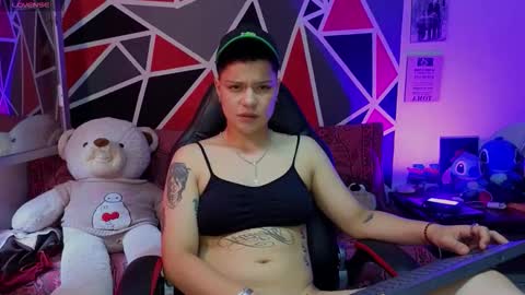 Snapshot of demimoore222 chatting on 12/18/25, 06:03 DEMI online show from 12/18/25, 06:03