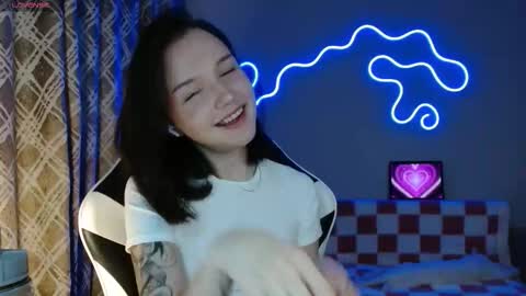 Snapshot of demiwildcat chatting on 11/28/25, 12:52 Didi online show from 11/28/25, 12:52