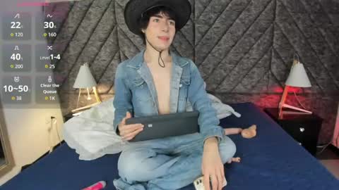 Snapshot of demon_foxx chatting on 06/01/26, 12:29 online show from 06/01/26, 12:29