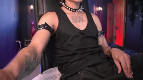 Snapshot of demonkush_ chatting on 04/11/26, 06:01 DemonKush online show from 04/11/26, 06:01