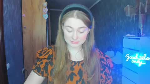 Sophie online show from 02/26/25, 06:15