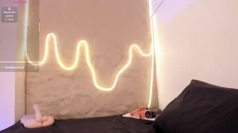 demy_ruiz online show from 12/16/25, 03:11