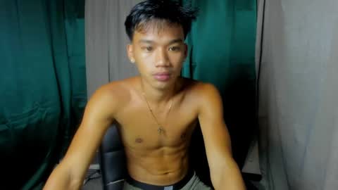 Snapshot of den_cummers chatting on 06/07/26, 01:59 den_cummers online show from 06/07/26, 01:59