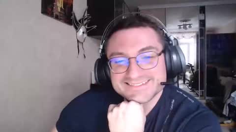 Snapshot of den_lover1 chatting on 12/10/24, 09:55 Den online show from 12/10/24, 09:55