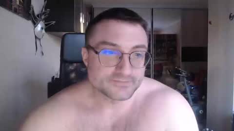 Snapshot of den_lover1 chatting on 02/17/25, 01:32 Den online show from 02/17/25, 01:32