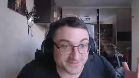 Snapshot of den_lover1 chatting on 02/25/25, 11:41 Den online show from 02/25/25, 11:41