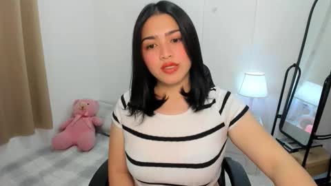 Snapshot of dencyleander chatting on 10/24/25, 01:46 Demi online show from 10/24/25, 01:46