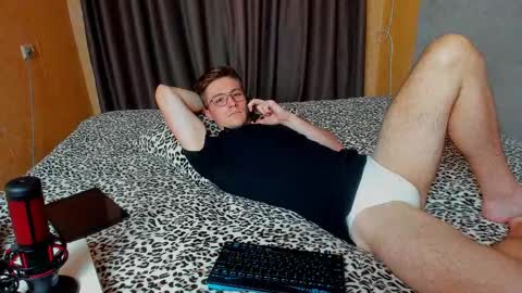 Snapshot of deni_boy99 chatting on 09/22/25, 05:48 Deni online show from 09/22/25, 05:48