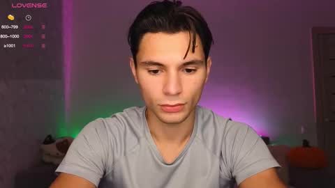 Snapshot of denlover chatting on 10/20/25, 04:02 Den online show from 10/20/25, 04:02