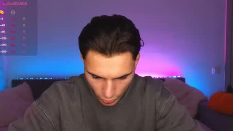 Snapshot of denlover chatting on 10/31/25, 06:58 Den online show from 10/31/25, 06:58