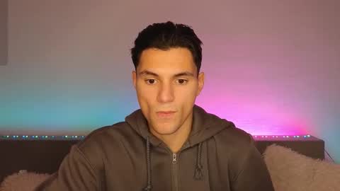 Snapshot of denlover chatting on 11/06/25, 10:05 Den online show from 11/06/25, 10:05