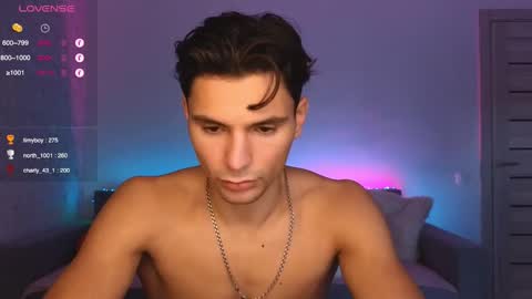 Snapshot of denlover chatting on 11/15/25, 09:17 Den online show from 11/15/25, 09:17