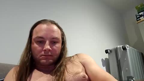 Snapshot of dennis210586 chatting on 12/22/24, 02:38 dennis210586 online show from 12/22/24, 02:38