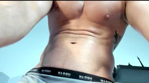 Snapshot of dennis_bloom chatting on 11/13/25, 01:32 Dennis Bloom online show from 11/13/25, 01:32