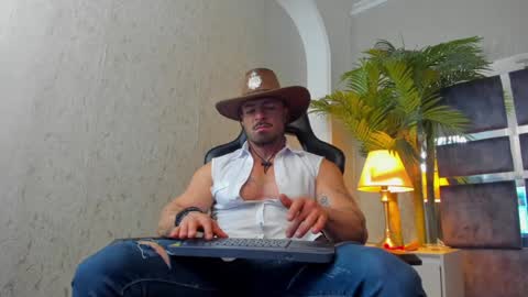 Snapshot of dennis_cox_ chatting on 01/03/25, 01:47 dennis_cox_ online show from 01/03/25, 01:47