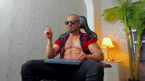 Snapshot of dennis_cox_ chatting on 01/11/25, 09:57 dennis_cox_ online show from 01/11/25, 09:57