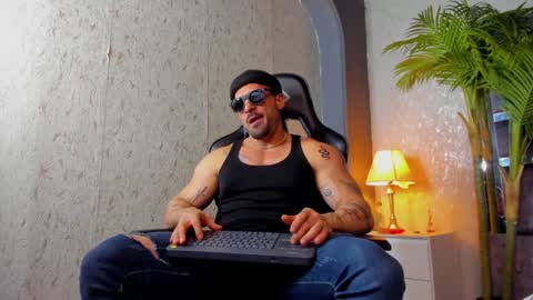 Snapshot of dennis_cox_ chatting on 02/02/25, 04:15 dennis_cox_ online show from 02/02/25, 04:15