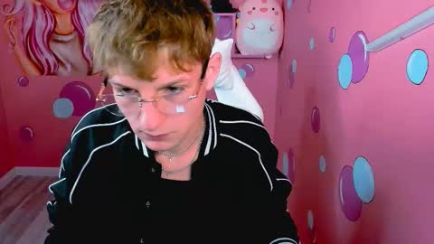 Snapshot of dennis_rodriguez chatting on 11/27/25, 04:09 Dennis online show from 11/27/25, 04:09