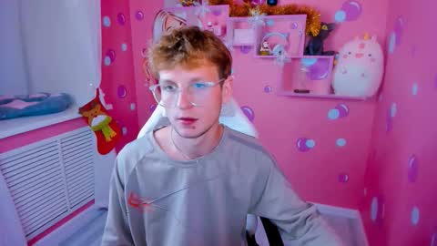 Snapshot of dennis_rodriguez chatting on 12/15/25, 03:49 Dennis online show from 12/15/25, 03:49