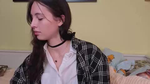 Olivia online show from 09/15/25, 08:14