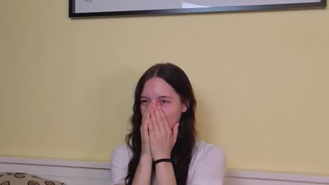 Olivia online show from 09/19/25, 07:21