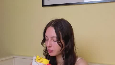 Olivia online show from 09/20/25, 09:21