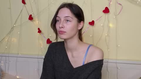 Olivia online show from 10/12/25, 08:24