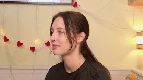 Olivia online show from 10/23/25, 08:24