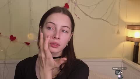 Olivia online show from 10/24/25, 08:22