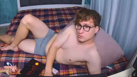 Snapshot of dennisgartman chatting on 10/06/25, 07:33 Dennis online show from 10/06/25, 07:33