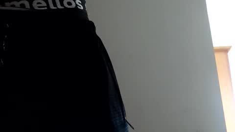 Snapshot of denver00_ chatting on 12/17/25, 04:24 denver00_ online show from 12/17/25, 04:24