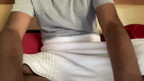 Snapshot of denverjj199 chatting on 11/05/25, 12:38 denverjj199 online show from 11/05/25, 12:38