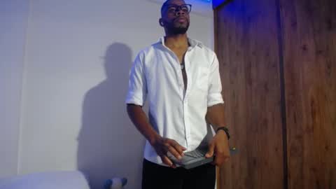 Snapshot of denzo_cornell chatting on 09/26/25, 04:05 denzo online show from 09/26/25, 04:05