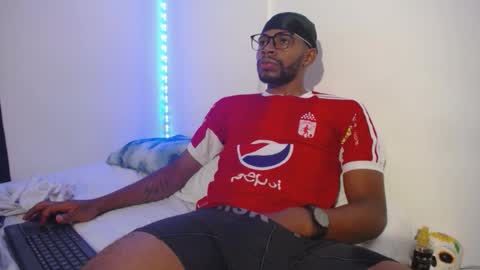 Snapshot of denzo_cornell chatting on 10/05/25, 04:00 denzo online show from 10/05/25, 04:00