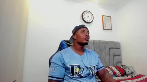 deon jhonson online show from 12/12/24, 06:42