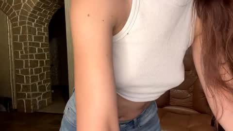 Snapshot of deonnamitcheltree chatting on 06/08/26, 01:28 Eva online show from 06/08/26, 01:28